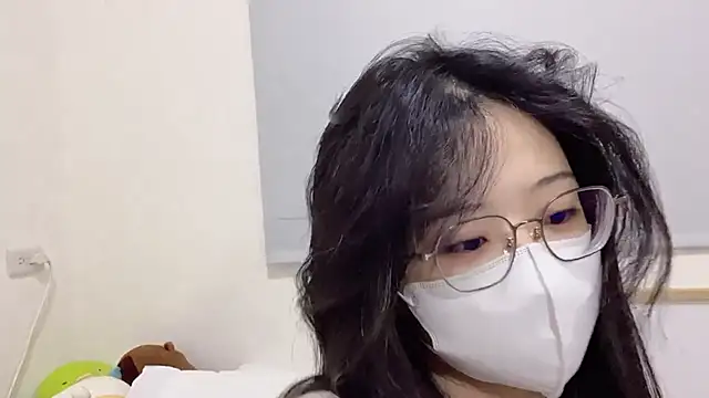 LHeart online show from October 2025 02:12:02 PM