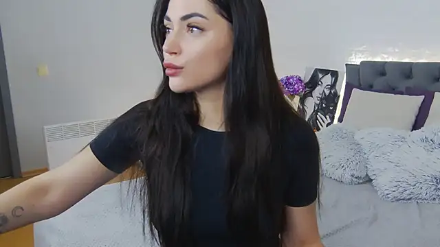 Snapshot of Agnessa chatting on October 2025 07:31:02 AM Agnessa online show from October 2025 07:31:02 AM