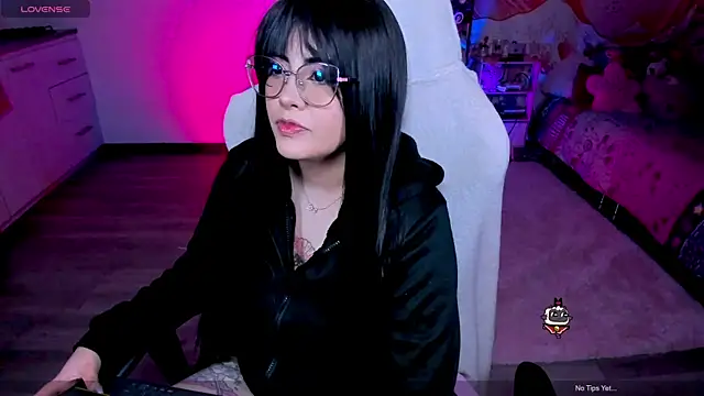 AlyssaRomanova online show from April 2026 03:45:01 AM