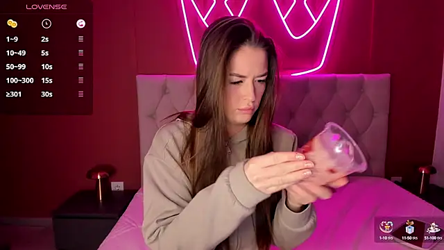 StacyWells online show from October 2025 02:23:02 AM