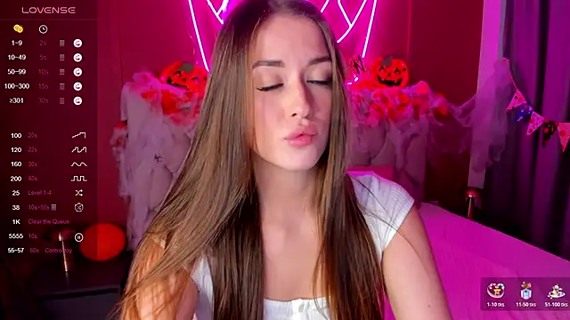 StacyWells online show from October 2025 08:48:01 AM