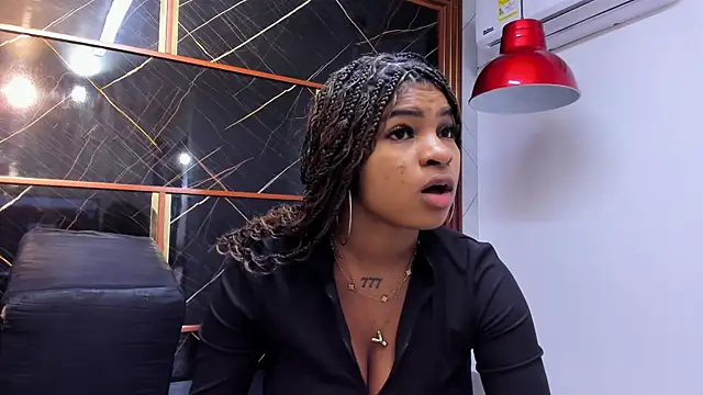 HannyThompson online show from September 2025 12:30:01 PM