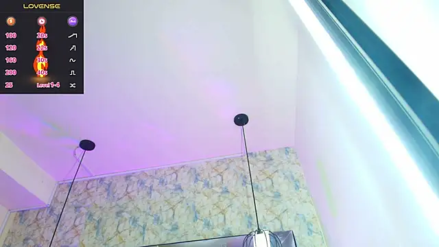 Luciifeer  online show from November 2025 06:39:01 PM