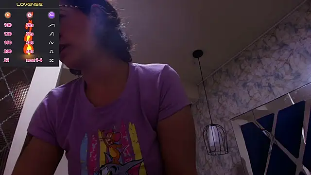 Luciifeer  online show from November 2025 06:43:02 PM