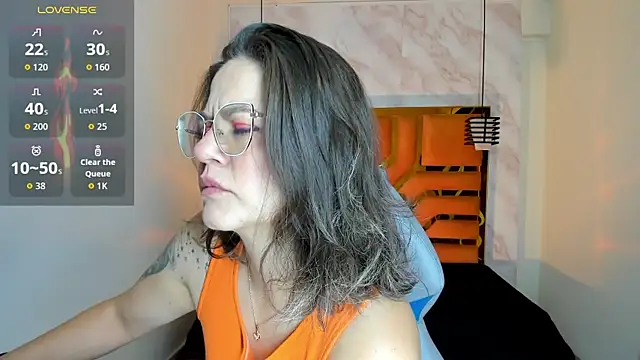 Luciifeer  online show from June 2026 06:53:01 PM