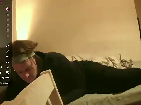 Snapshot of avamaxwell chatting on September 2025 07:25:01 PM avamaxwell online show from September 2025 07:25:01 PM