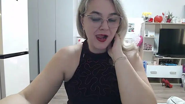 EleanoraDream online show from May 2026 02:11:01 PM