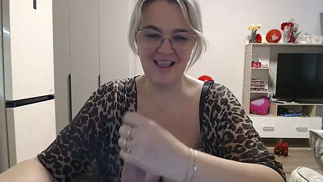 EleanoraDream online show from May 2026 07:13:01 AM