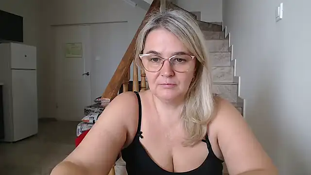EleanoraDream online show from June 2026 12:44:01 PM