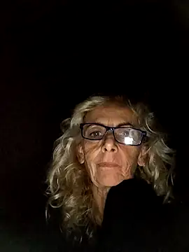 clarabell4 online show from September 2025 08:09:01 PM