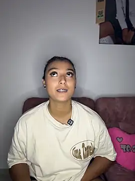 nicolexxaleja online show from May 2026 05:01:02 AM