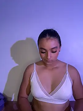 nicolexxaleja online show from May 2026 10:41:02 PM