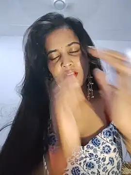 cute radhikaa online show from May 2026 09:38:01 AM