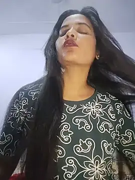 cute radhikaa online show from May 2026 07:04:01 PM