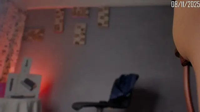 Chloe cooperr online show from November 2025 04:11:02 AM