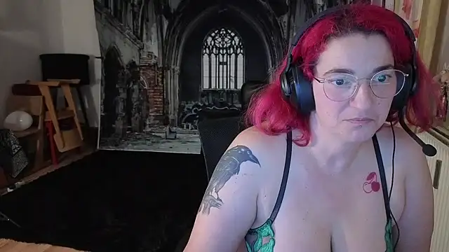 Snapshot of Einfach_Dani_offi chatting on October 2025 09:04:02 PM Einfach Dani offi online show from October 2025 09:04:02 PM