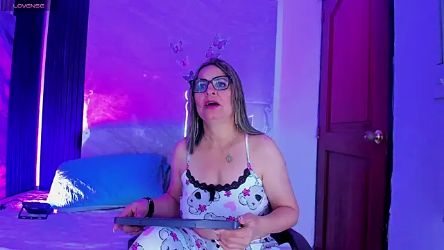 Agatha Pleasure online show from April 2026 11:53:01 AM