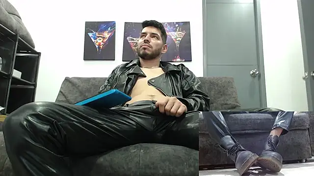 Snapshot of mackdaniels chatting on November 2025 09:14:01 PM mackdaniels online show from November 2025 09:14:01 PM