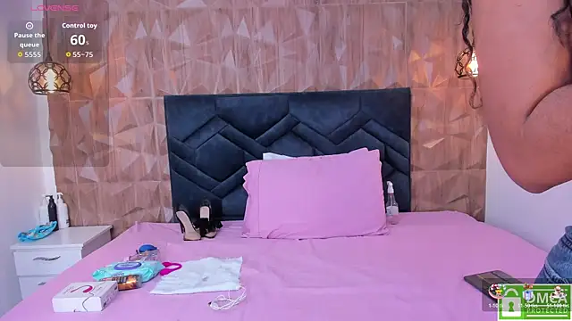 Gia Scott online show from December 2025 08:39:01 PM