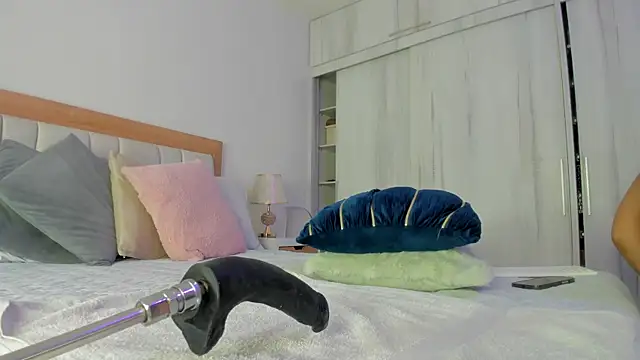 megan rous  online show from November 2025 03:39:01 AM