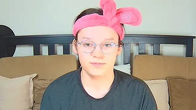 Snapshot of Derek_Carter chatting on November 2025 12:29:02 PM Derek Carter online show from November 2025 12:29:02 PM