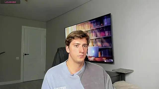 Snapshot of DaniHort chatting on May 2026 08:30:02 AM DaniHort online show from May 2026 08:30:02 AM