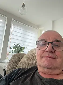 Snapshot of mke1874 chatting on April 2026 09:51:02 AM mke1874 online show from April 2026 09:51:02 AM