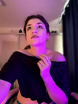 ScarletBloom  online show from September 2025 10:20:02 AM