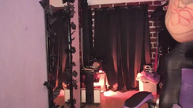 Snapshot of Katyuska_Sg1 chatting on October 2025 07:31:02 PM Katyuska Sg1 online show from October 2025 07:31:02 PM