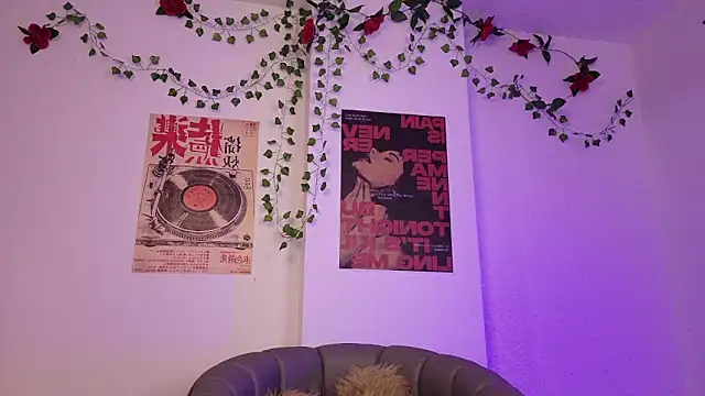 CoralieBronson online show from May 2026 01:33:01 AM