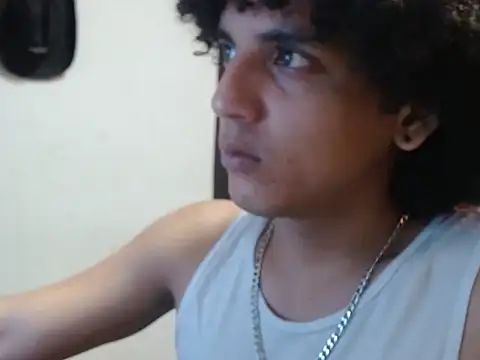 Xfire boy69 online show from October 2025 03:03:01 PM