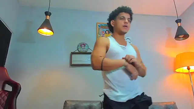 Xfire boy69 online show from December 2025 01:31:02 PM