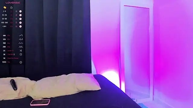 Snapshot of RoseeCarter chatting on December 2025 12:40:02 AM RoseeCarter online show from December 2025 12:40:02 AM