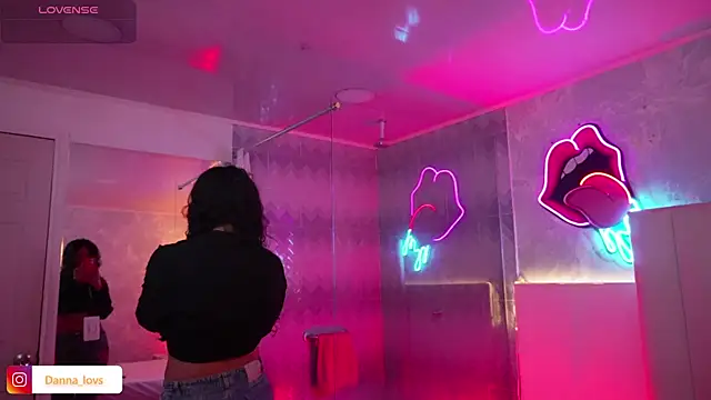 Dannaa Lovs online show from January 2026 01:26:01 PM