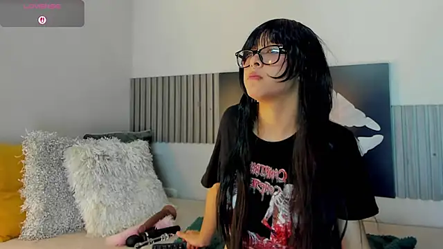 Snapshot of Blue_Sixx chatting on November 2025 10:32:01 PM Blue Sixx online show from November 2025 10:32:01 PM