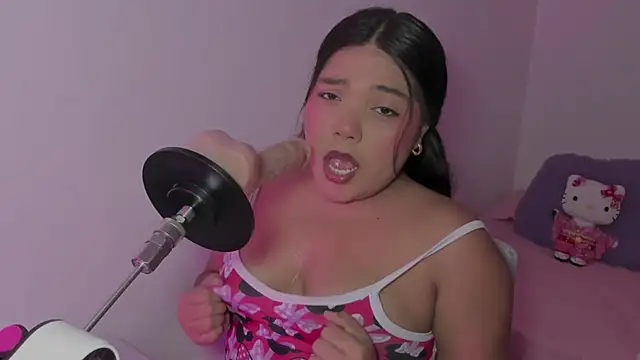 Snapshot of Lily_hot25 chatting on February 2026 02:51:01 AM Lily hot25 online show from February 2026 02:51:01 AM