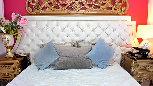 BeckySalas online show from October 2025 07:33:01 PM