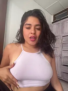 EmilyNoir1 online show from July 2026 03:42:02 PM