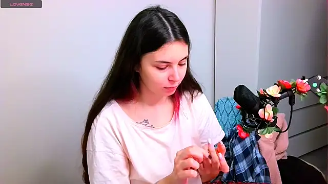 Snapshot of peachyness chatting on November 2025 03:35:01 PM peachyness online show from November 2025 03:35:01 PM