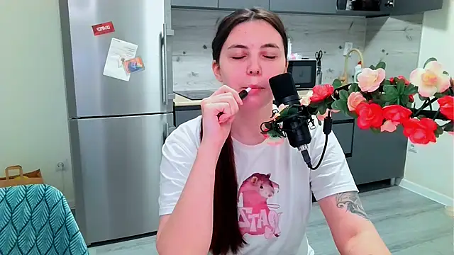 Snapshot of peachyness chatting on January 2026 04:43:02 PM peachyness online show from January 2026 04:43:02 PM