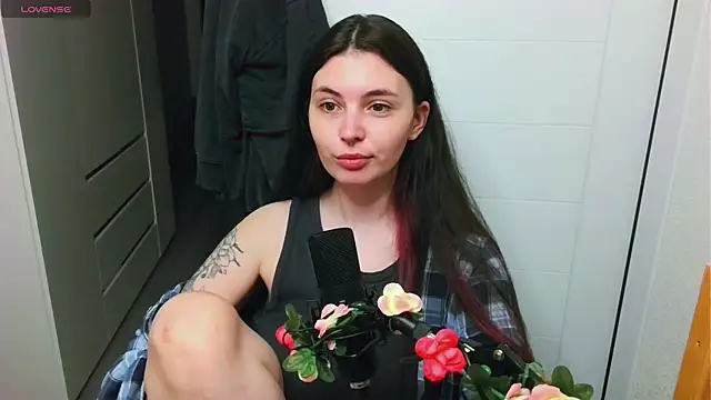 peachyness online show from May 2026 11:36:01 PM