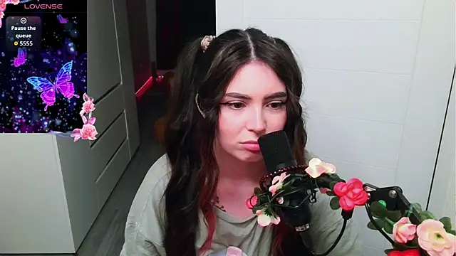 peachyness online show from May 2026 09:55:01 PM