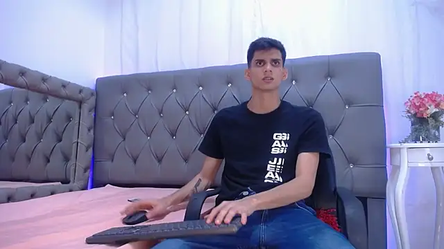 Snapshot of Sebalexis7 chatting on November 2025 02:44:01 AM Sebalexis7 online show from November 2025 02:44:01 AM