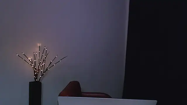 Snapshot of Lia_noo_regrets chatting on December 2025 05:32:01 PM Lia noo regrets online show from December 2025 05:32:01 PM