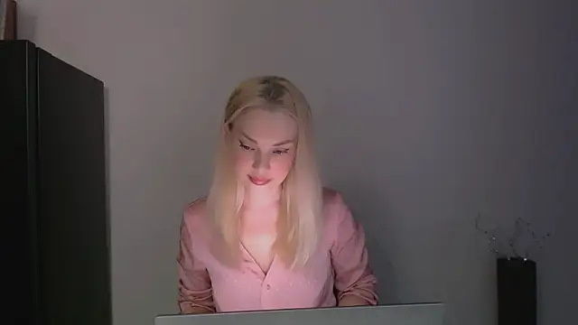 Lia noo regrets online show from May 2026 04:44:02 PM