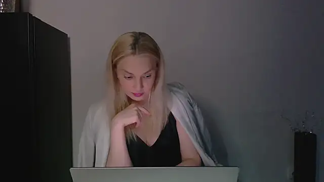 Lia noo regrets online show from May 2026 05:19:01 PM