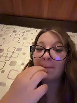 SweetTeenGirl online show from November 2025 08:42:01 PM