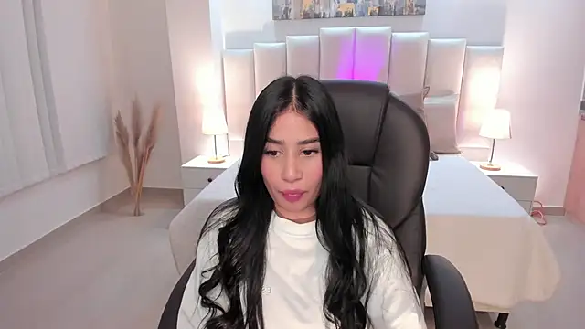 miranda crawfor online show from October 2025 04:20:02 AM