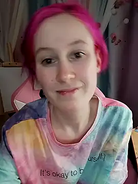 Snapshot of Fuzzy_Unicorn chatting on October 2025 06:54:01 PM Fuzzy Unicorn online show from October 2025 06:54:01 PM