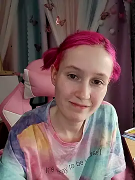 Snapshot of Fuzzy_Unicorn chatting on October 2025 07:14:02 PM Fuzzy Unicorn online show from October 2025 07:14:02 PM